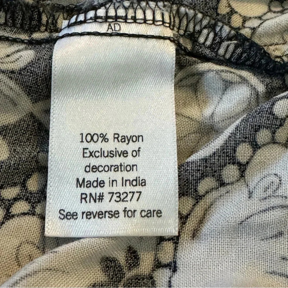 Croft &‎ Barrow 2X Shirt Top Black Brown Floral Sleeveless Keyhole Round Neck - Picture 6 of 7